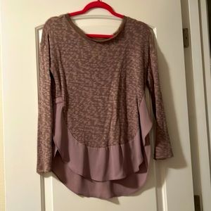 Anthropologie taupe sweater. Size XS.
